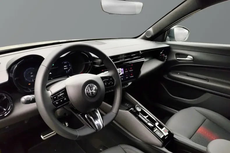 Alfa Romeo Junior din 2024 cu 1.500 km - oferta ALF124606 - foto 9