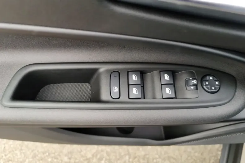 Alfa Romeo Junior din 2024 cu 1.500 km - oferta ALF124606 - foto 25