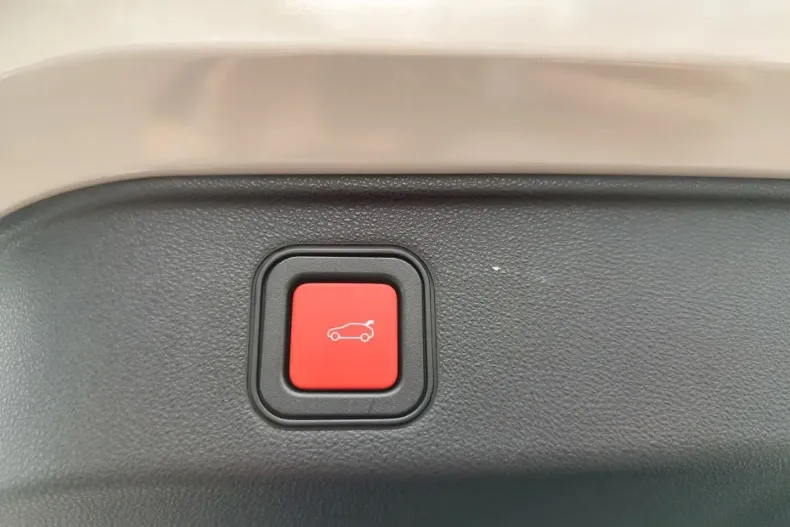 Alfa Romeo Junior din 2024 cu 1.500 km - oferta ALF124606 - foto 26