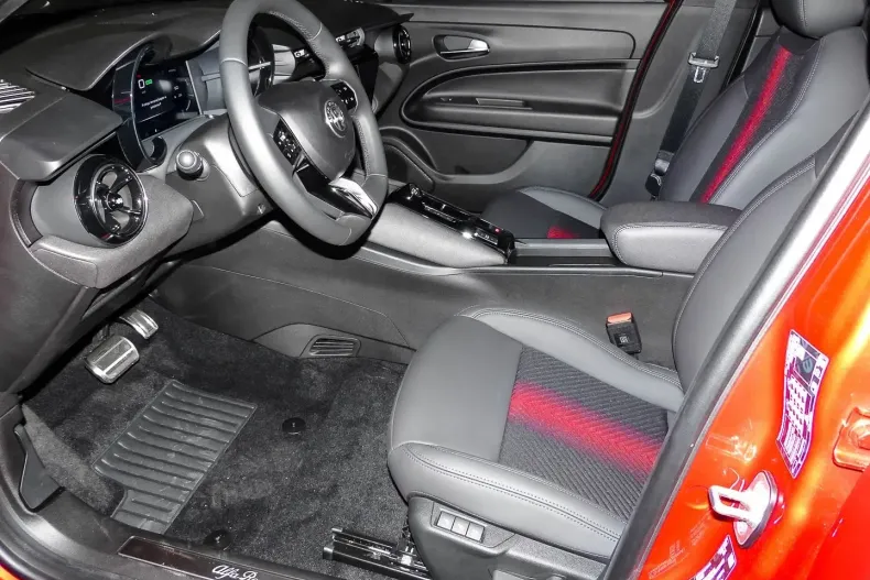 Alfa Romeo Junior din 2024 cu 8.000 km - oferta ALF124607 - foto 13