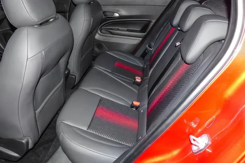 Alfa Romeo Junior din 2024 cu 8.000 km - oferta ALF124607 - foto 15