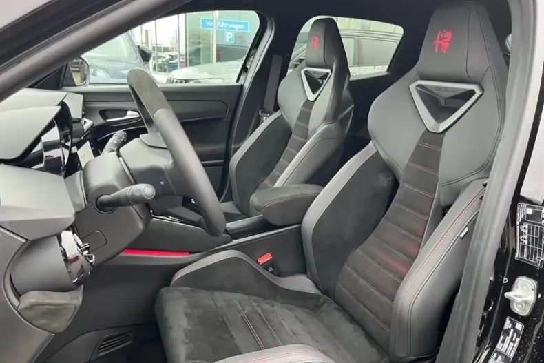 Alfa Romeo Junior din 2025 cu 6.000 km - oferta ALF124608 - foto 13