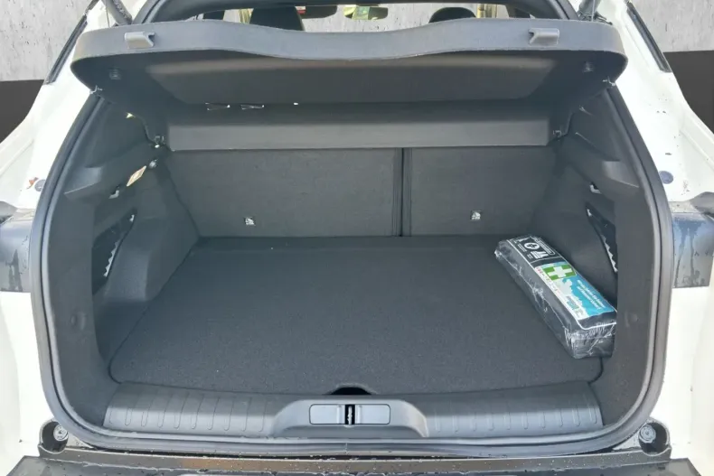 Alfa Romeo Junior din 2024 cu 15.555 km - oferta ALF124611 - foto 17