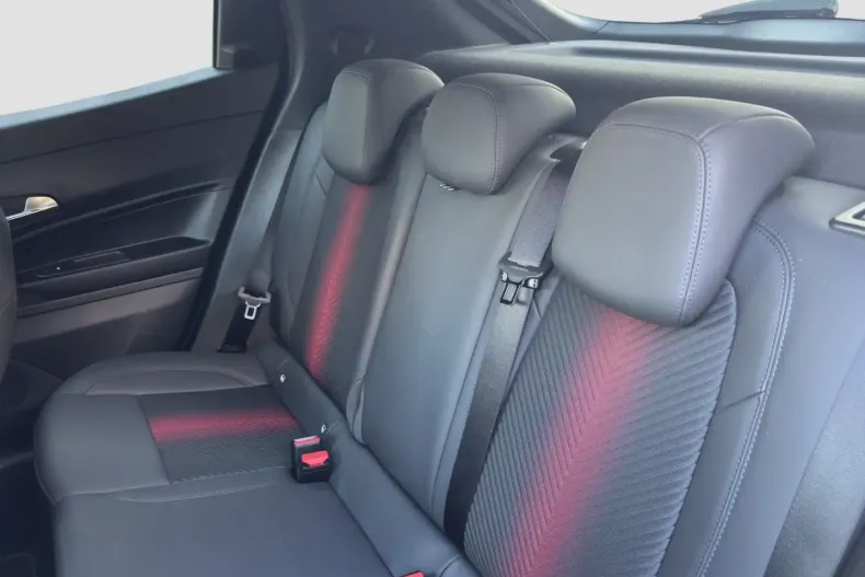 Alfa Romeo Junior din 2024 cu 11.000 km - oferta ALF124612 - foto 12