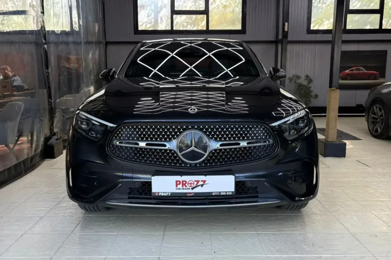 Mercedes-Benz GLC 220 din 2025 cu 12.800 km - oferta MER124613 - foto 2