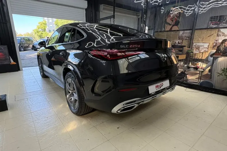 Mercedes-Benz GLC 220 din 2025 cu 12.800 km - oferta MER124613 - foto 4