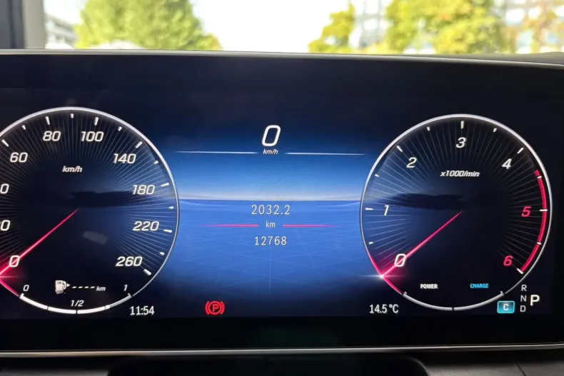 Mercedes-Benz GLC 220 din 2025 cu 12.800 km - oferta MER124613 - foto 9