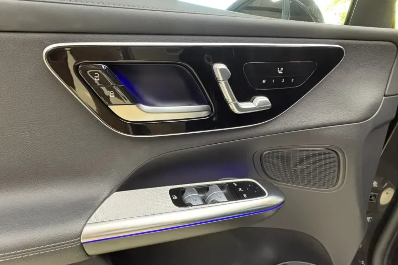 Mercedes-Benz GLC 220 din 2025 cu 12.800 km - oferta MER124613 - foto 27