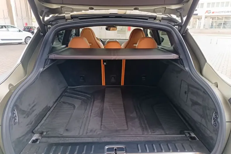 Aston Martin DBX din 2025 cu 137 km - oferta AST124623 - foto 3