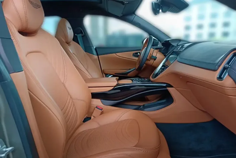 Aston Martin DBX din 2025 cu 137 km - oferta AST124623 - foto 13