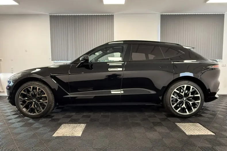 Aston Martin DBX din 2023 cu 10.750 km - oferta AST124631 - foto 5