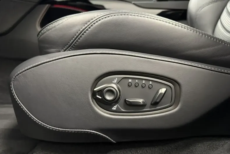 Aston Martin DBX din 2023 cu 10.750 km - oferta AST124631 - foto 23