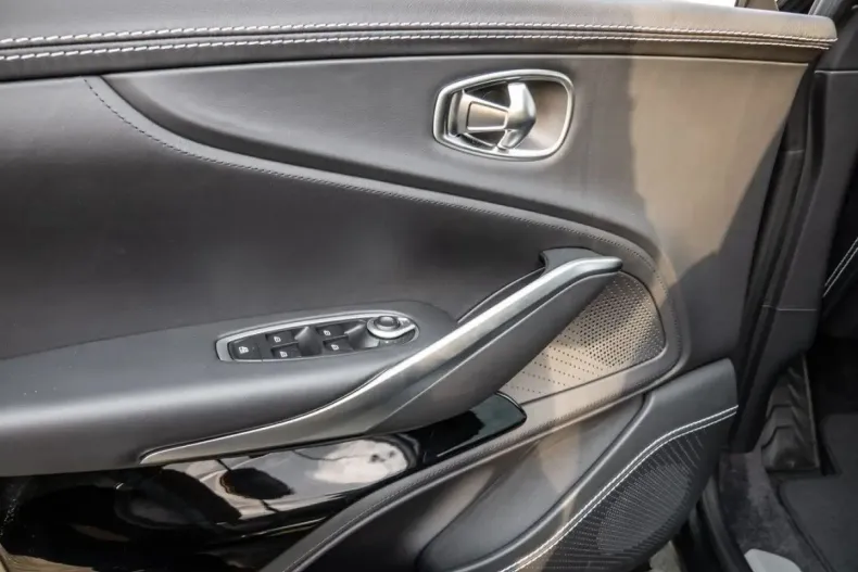 Aston Martin DBX din 2023 cu 6.404 km - oferta AST124632 - foto 22