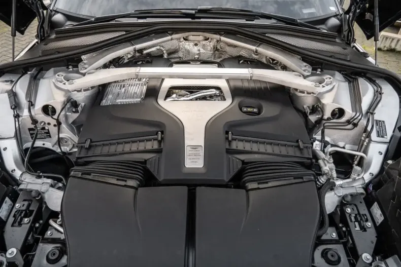 Aston Martin DBX din 2023 cu 6.404 km - oferta AST124632 - foto 23