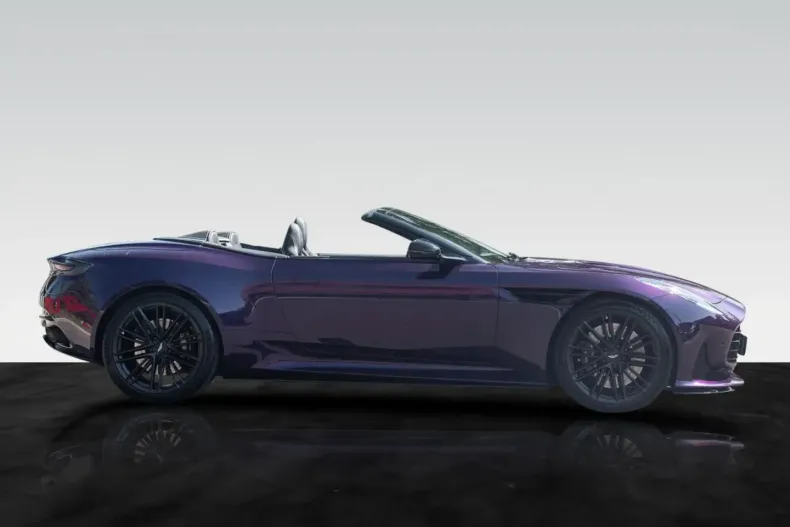 Aston Martin DB12 din 2024 cu 1.111 km - oferta AST124637 - foto 3