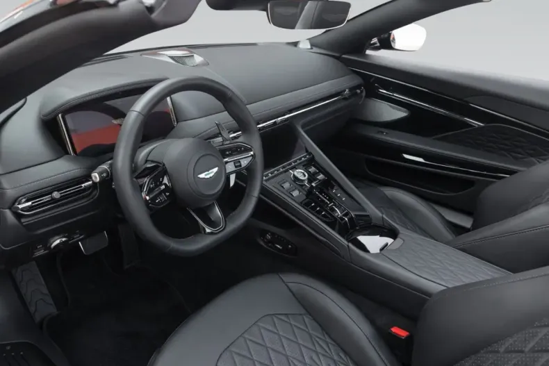 Aston Martin DB12 din 2024 cu 1.111 km - oferta AST124637 - foto 6