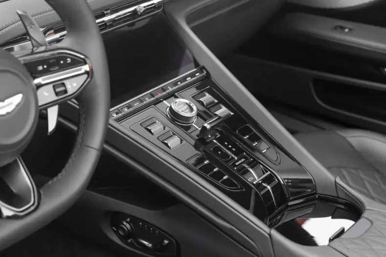 Aston Martin DB12 din 2024 cu 1.111 km - oferta AST124637 - foto 22