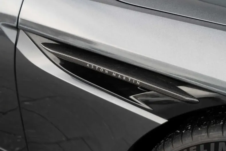 Aston Martin DB12 din 2024 cu 13.300 km - oferta AST124640 - foto 20