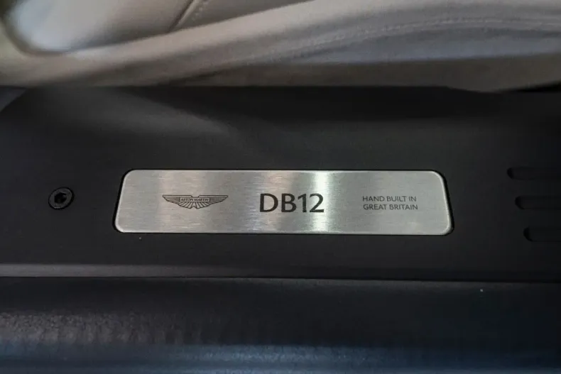 Aston Martin DB12 din 2024 cu 2.444 km - oferta AST124641 - foto 15