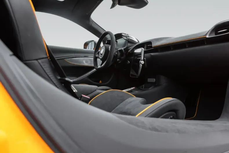 McLaren Artura din 2024 cu 15.000 km - oferta MCL124643 - foto 14