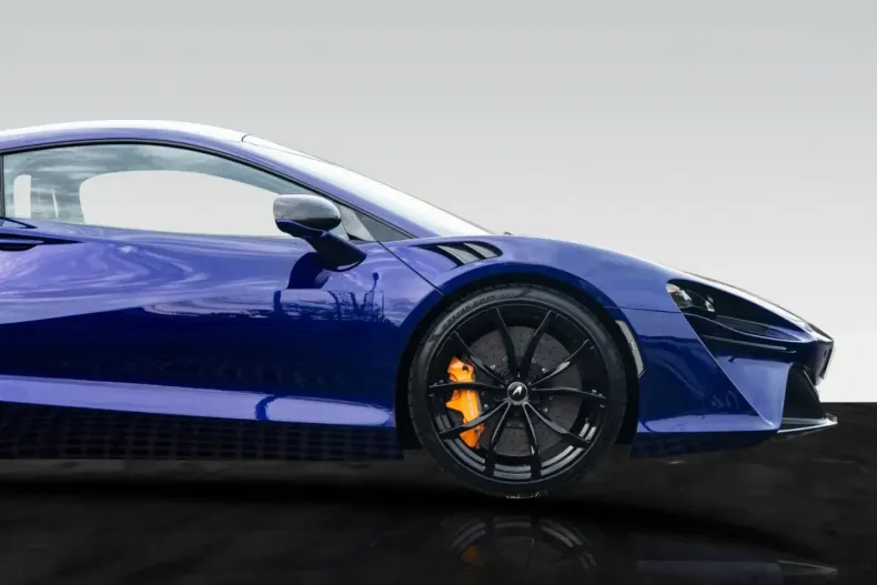 McLaren Artura din 2023 cu 1.500 km - oferta MCL124647 - foto 7