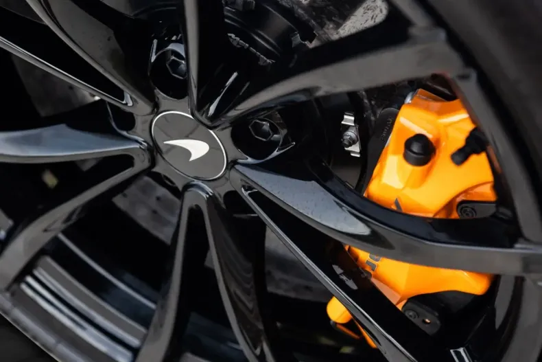 McLaren Artura din 2023 cu 1.500 km - oferta MCL124647 - foto 8