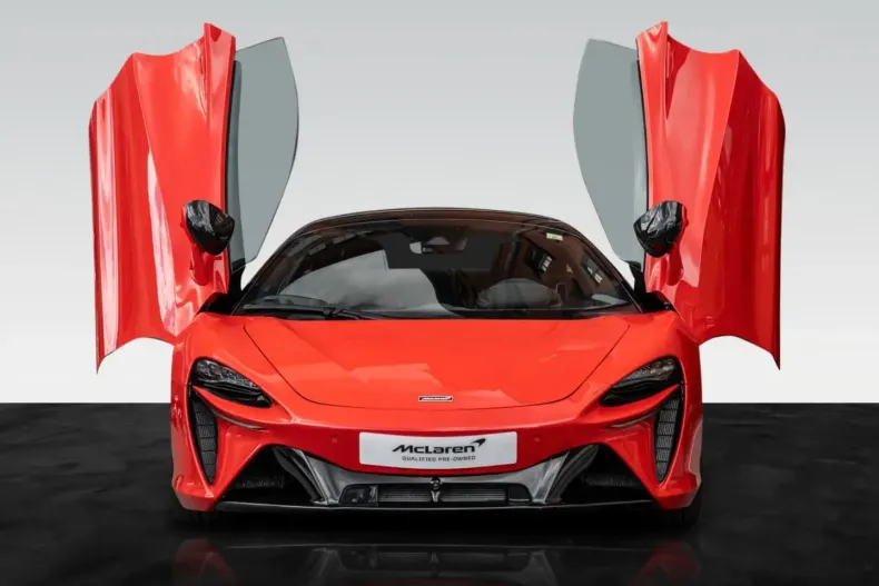 McLaren Artura din 2024 cu 6.900 km - oferta MCL124648 - foto 4