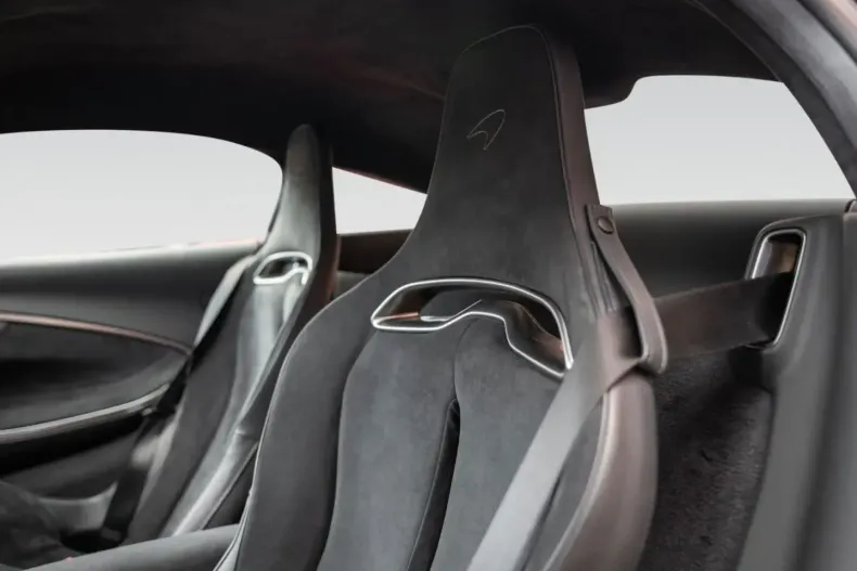 McLaren Artura din 2024 cu 6.900 km - oferta MCL124648 - foto 7