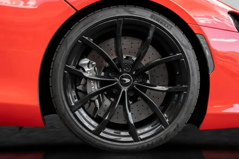 McLaren Artura din 2024 cu 6.900 km - oferta MCL124648 - foto 9