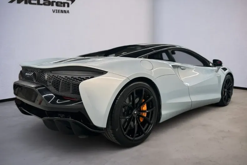 McLaren Artura din 2023 cu 13.300 km - oferta MCL124649 - foto 3