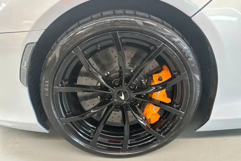 McLaren Artura din 2023 cu 13.300 km - oferta MCL124649 - foto 6