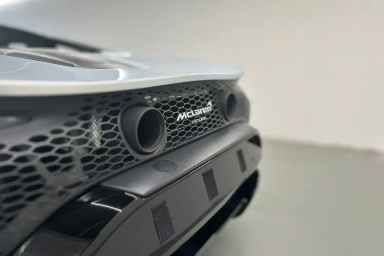 McLaren Artura din 2023 cu 13.300 km - oferta MCL124649 - foto 8