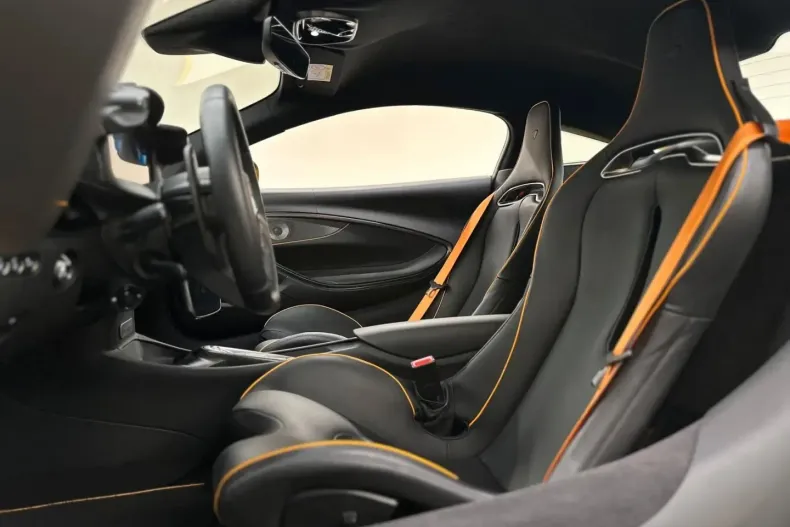 McLaren Artura din 2024 cu 7.500 km - oferta MCL124651 - foto 10