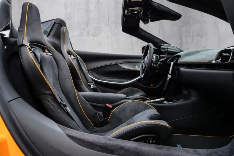 McLaren Artura din 2024 cu 4.850 km - oferta MCL124652 - foto 6