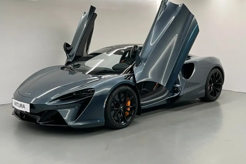McLaren Artura din 2023 cu 3.800 km - oferta MCL124655 - foto 2