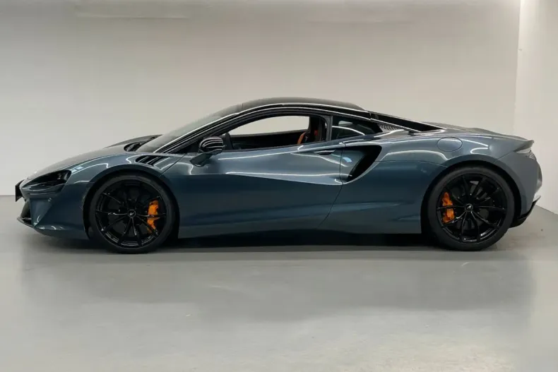 McLaren Artura din 2023 cu 3.800 km - oferta MCL124655 - foto 3