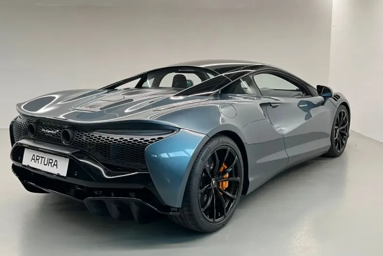 McLaren Artura din 2023 cu 3.800 km - oferta MCL124655 - foto 7