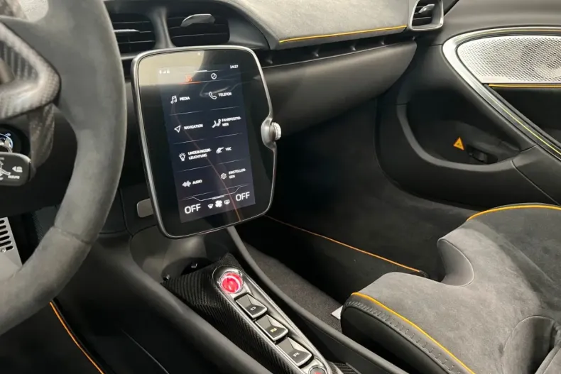 McLaren Artura din 2023 cu 3.800 km - oferta MCL124655 - foto 13