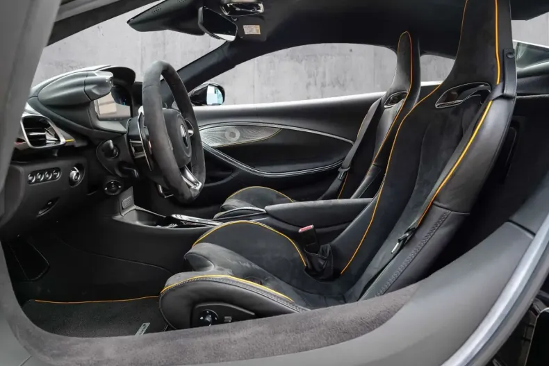 McLaren Artura din 2023 cu 7.810 km - oferta MCL124656 - foto 8