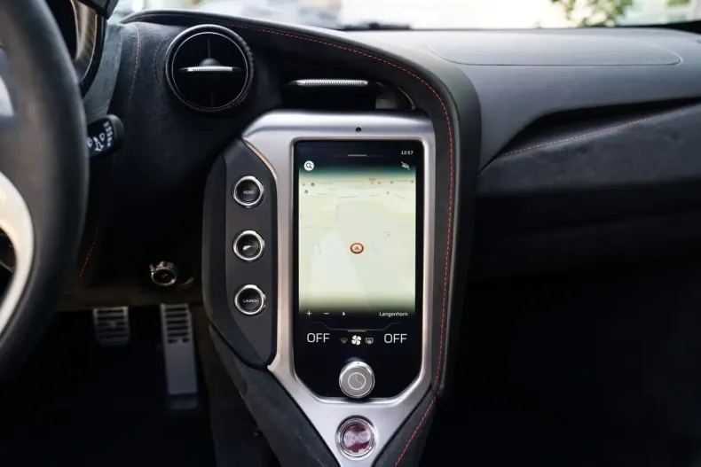 McLaren 750S din 2023 cu 9.600 km - oferta MCL124660 - foto 24