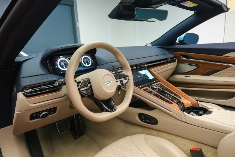 Aston Martin DB12 din 2024 cu 5.800 km - oferta AST124669 - foto 6