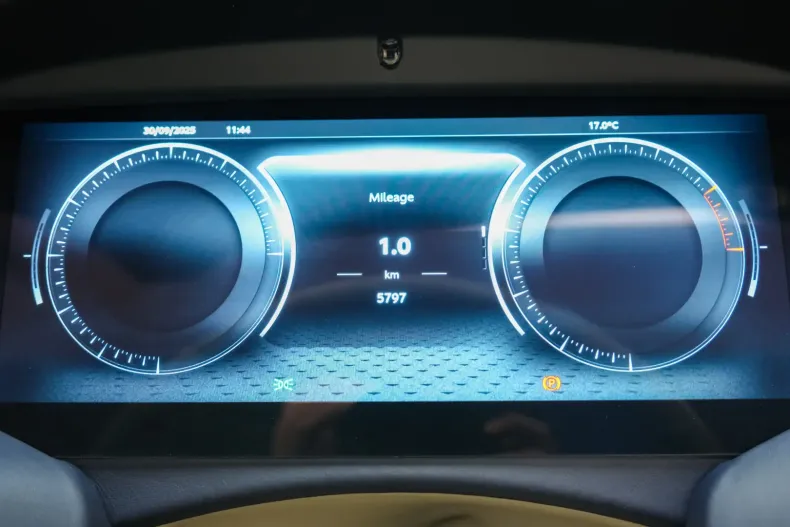 Aston Martin DB12 din 2024 cu 5.800 km - oferta AST124669 - foto 18