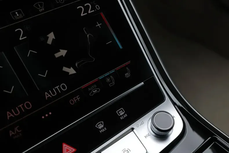 Audi A8 din 2023 cu 6.018 km - oferta AUD124679 - foto 23