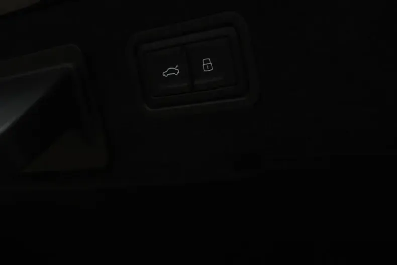 Audi A8 din 2023 cu 6.018 km - oferta AUD124679 - foto 29