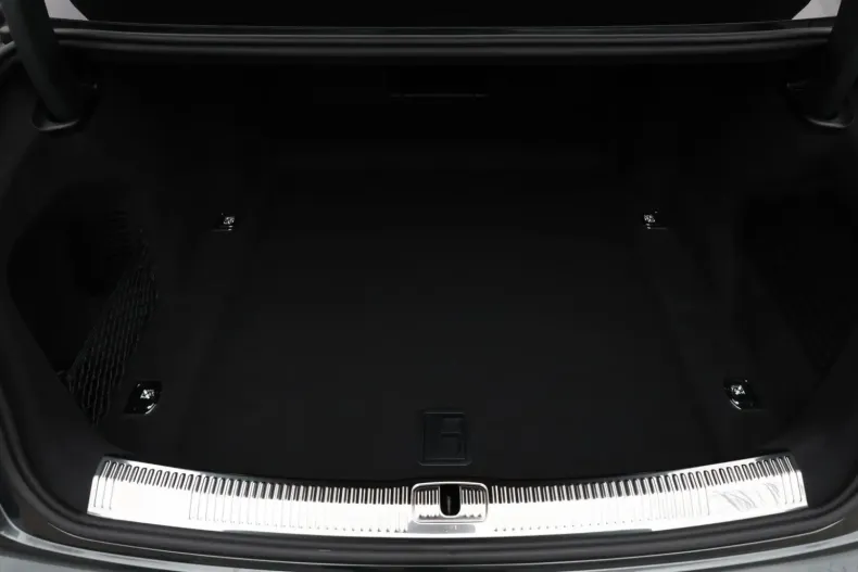 Audi A8 din 2023 cu 6.018 km - oferta AUD124679 - foto 30