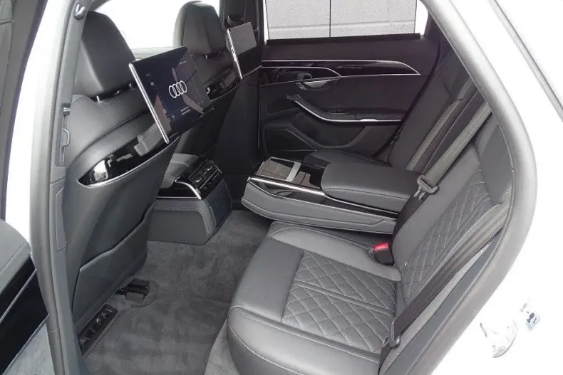 Audi A8 din 2023 cu 29.000 km - oferta AUD124680 - foto 19