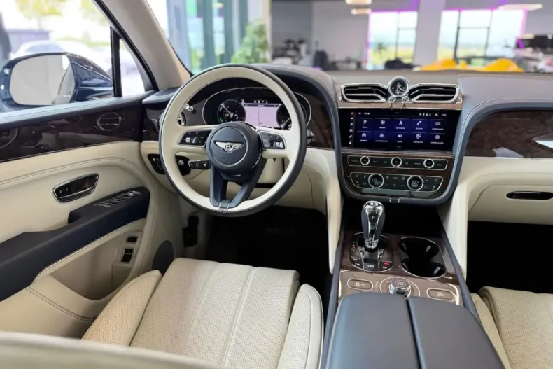 Bentley Bentayga din 2023 cu 48.913 km - oferta BEN124681 - foto 17