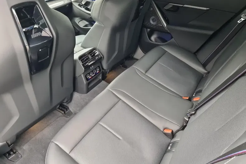 BMW M5 din 2025 cu 4.064 km - oferta BMW124691 - foto 9