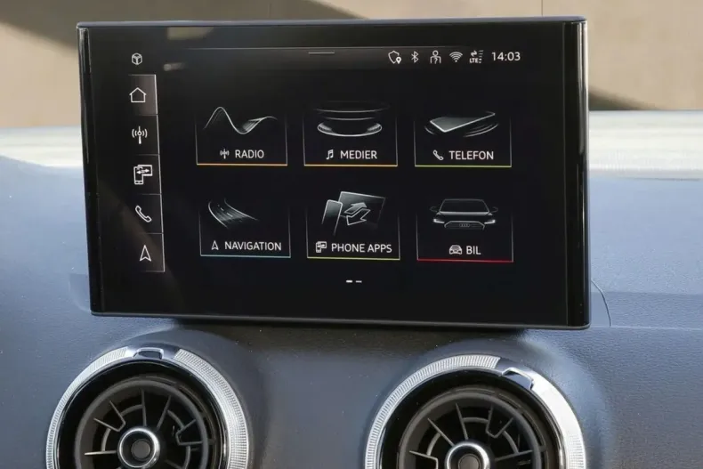 Audi Q2 din 2025 cu 5.700 km - oferta AUD124700 - foto 12