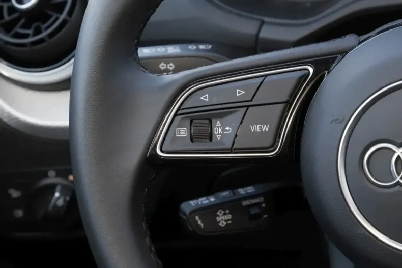 Audi Q2 din 2025 cu 5.700 km - oferta AUD124700 - foto 17